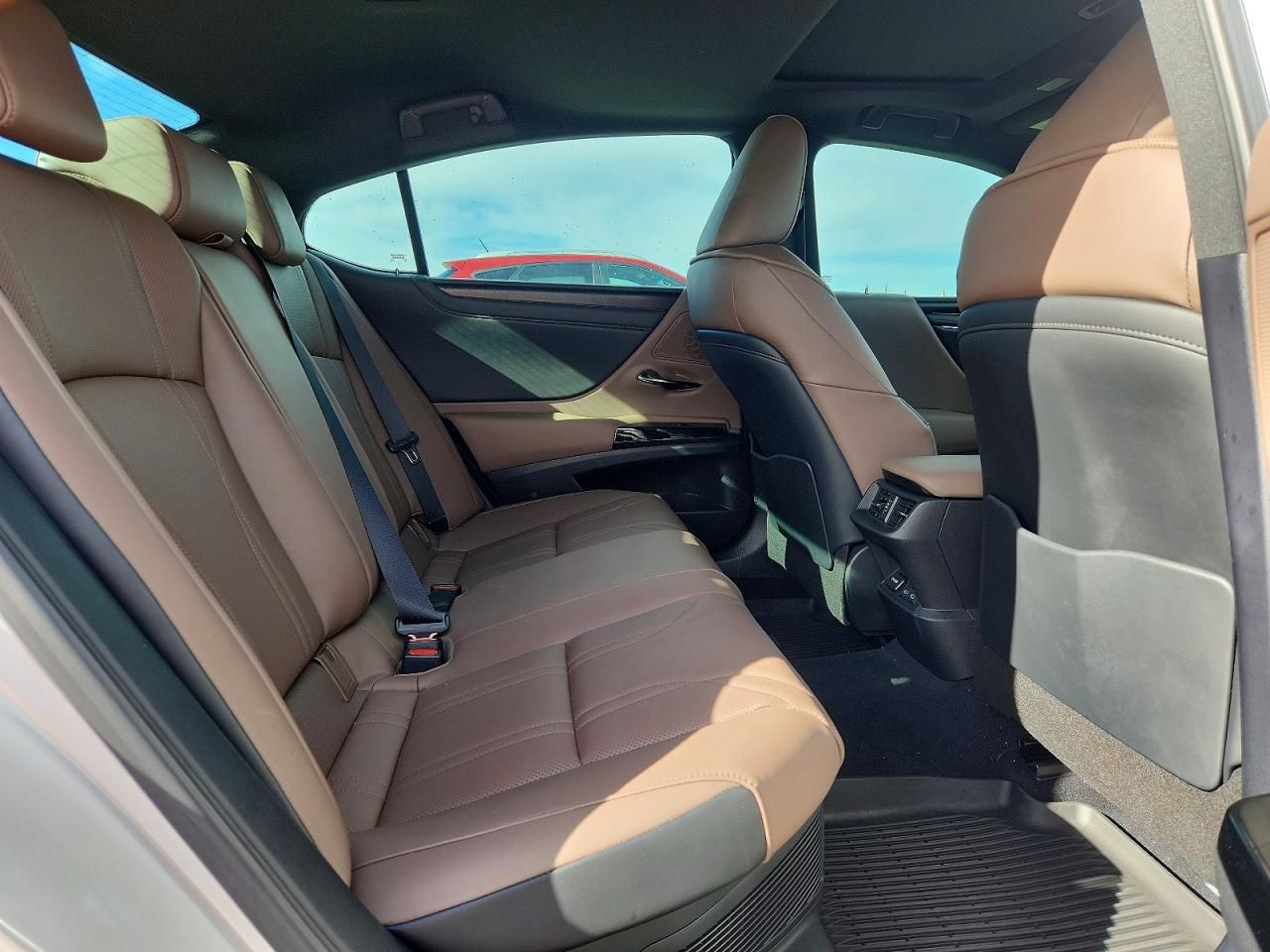 2025 Lexus Es 300h Base