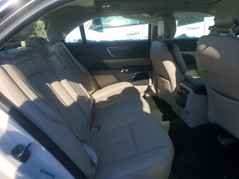 2017 Lincoln Continental Select