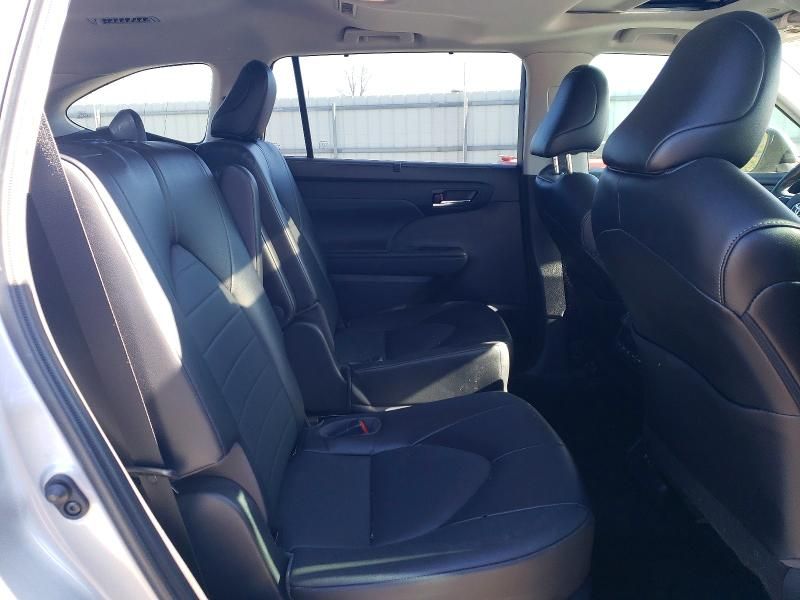 2021 Toyota Highlander xle