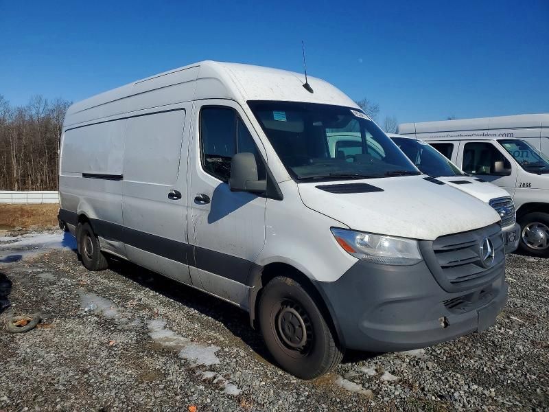 2022 Mercedes-Benz Sprinter 2500