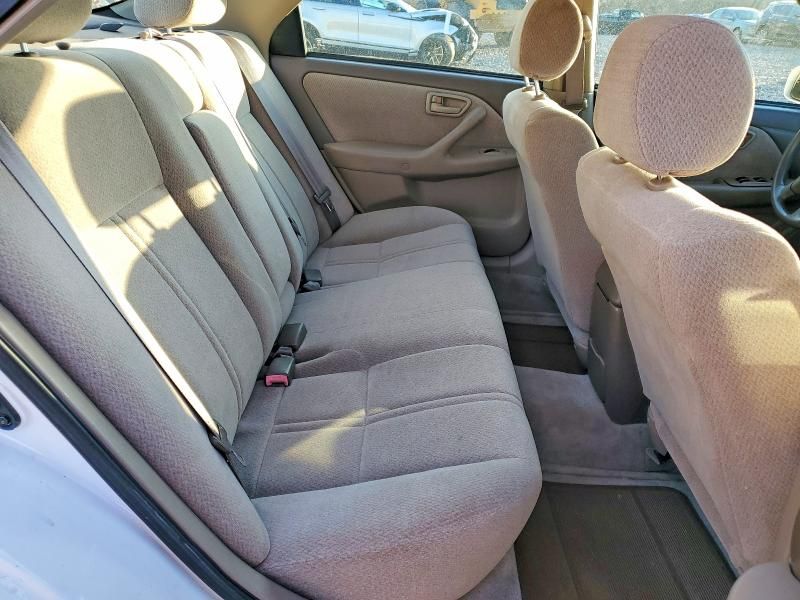 2001 Toyota Camry le