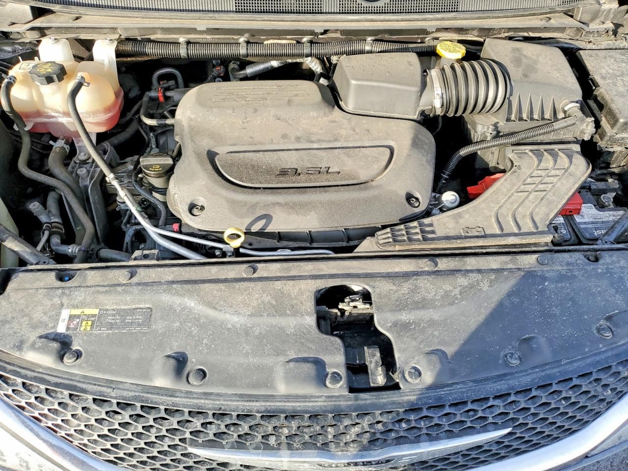 2021 Chrysler Voyager lxi