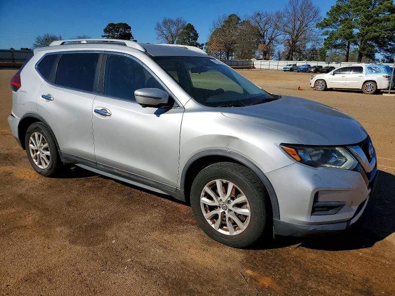 2017 Nissan Rogue sv