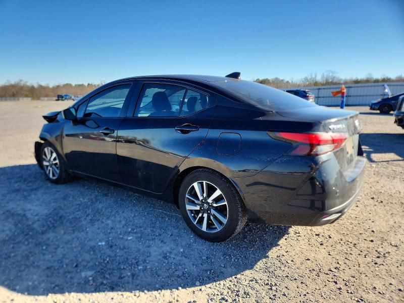 2022 Nissan Versa sv
