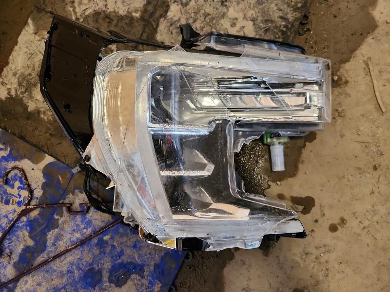 2022 GMC Sierra Limited K1500 AT4