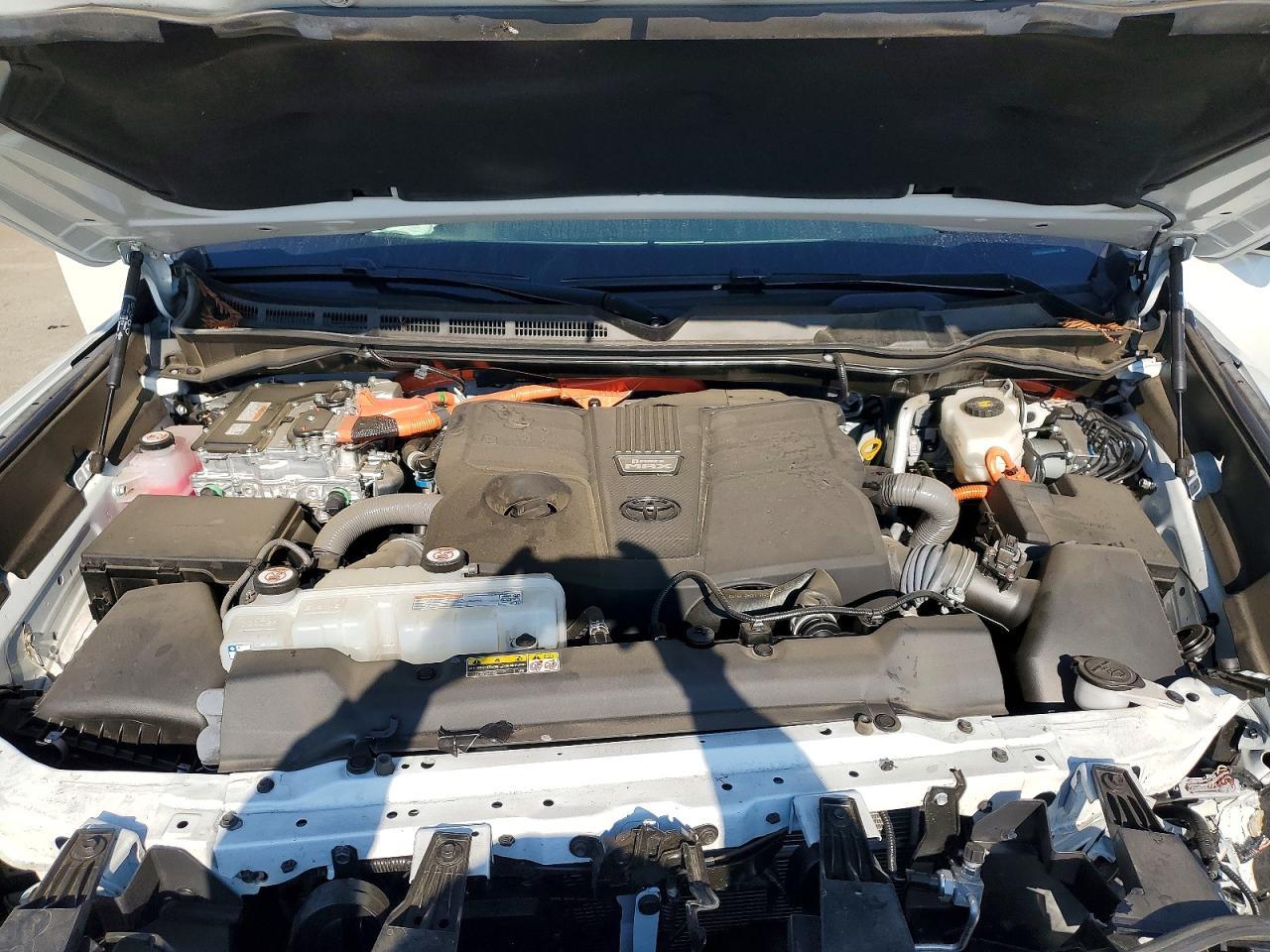 2024 Toyota Tundra Platinum HV