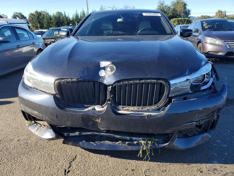 2016 BMW 740 i