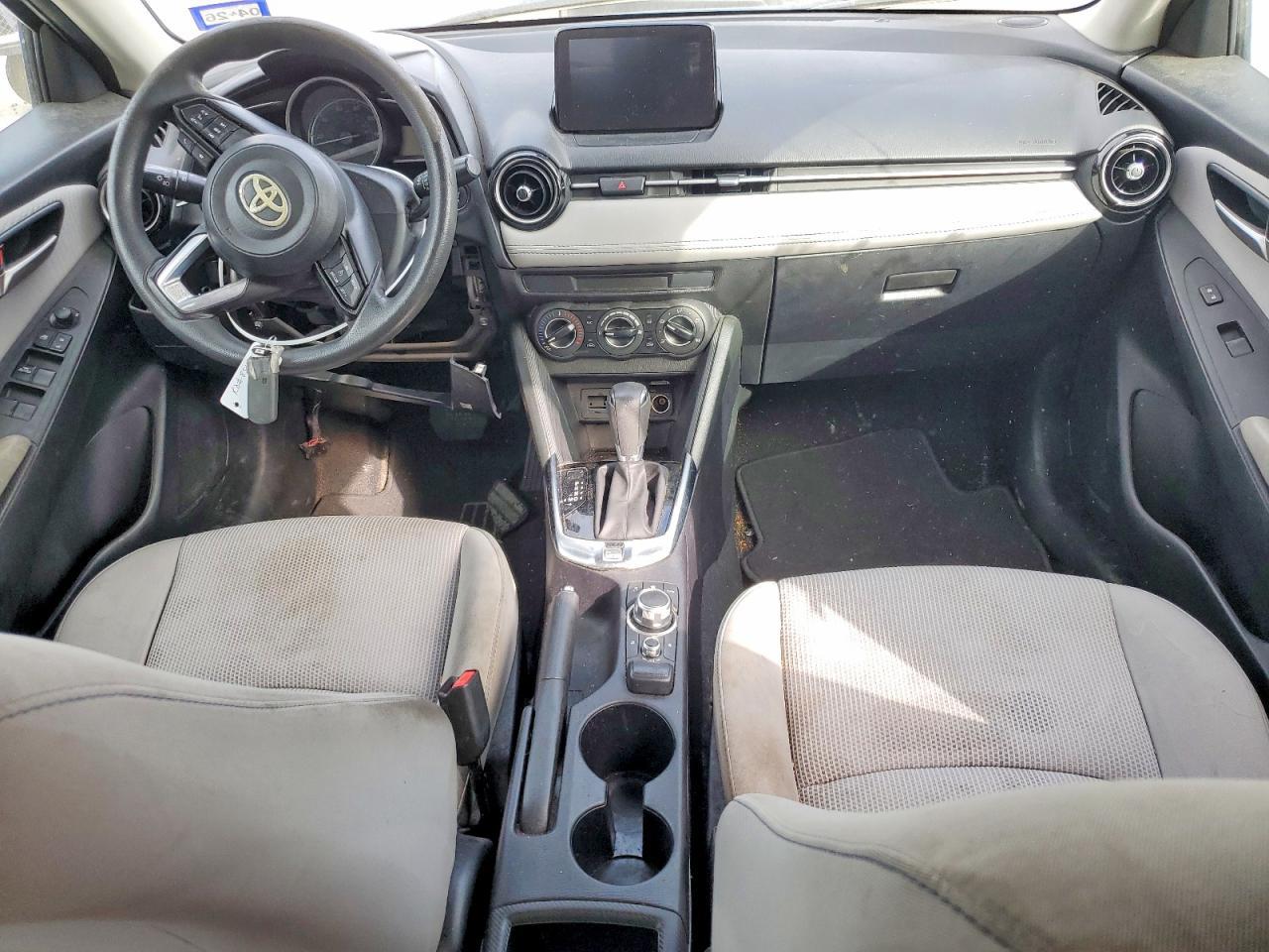 2019 Toyota Yaris le