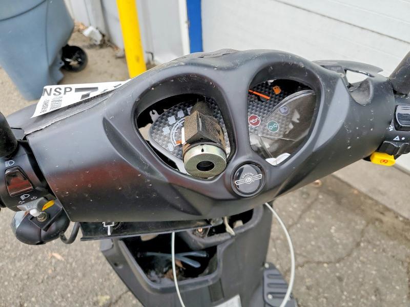 2024 Genuine Scooter Co. Roughhouse 50