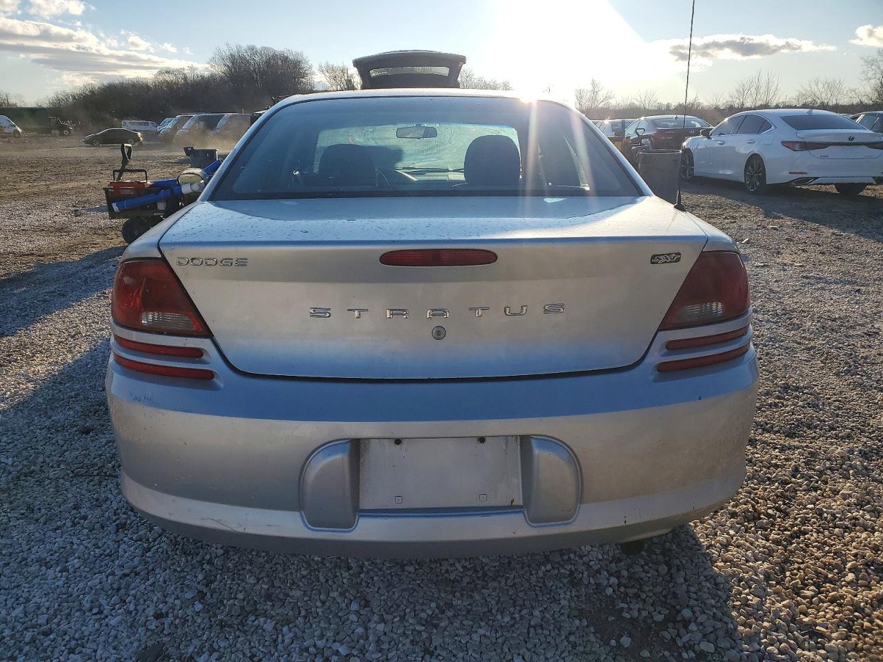2005 Dodge Stratus sxt