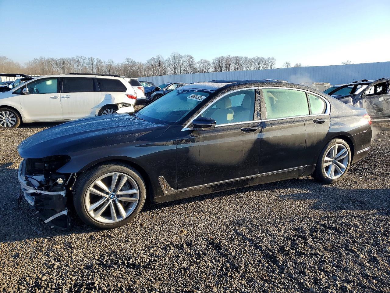 2016 BMW 750 xi