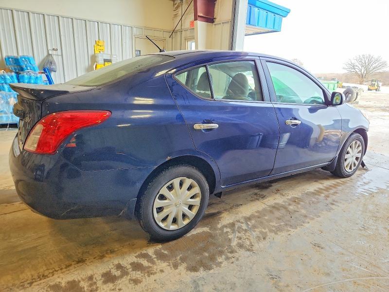 2013 Nissan Versa s