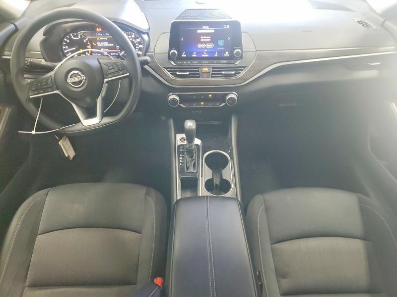 2024 Nissan Altima sv