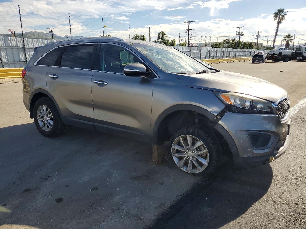 2016 KIA Sorento lx