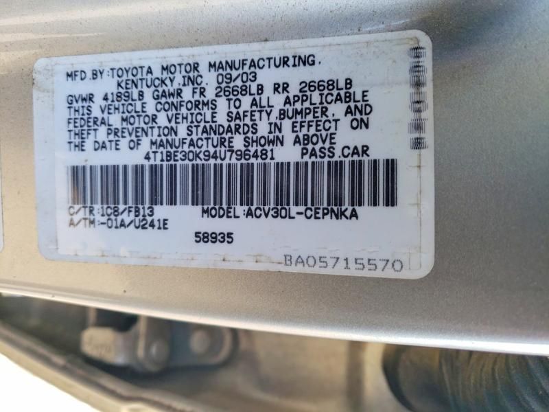 2004 Toyota Camry le