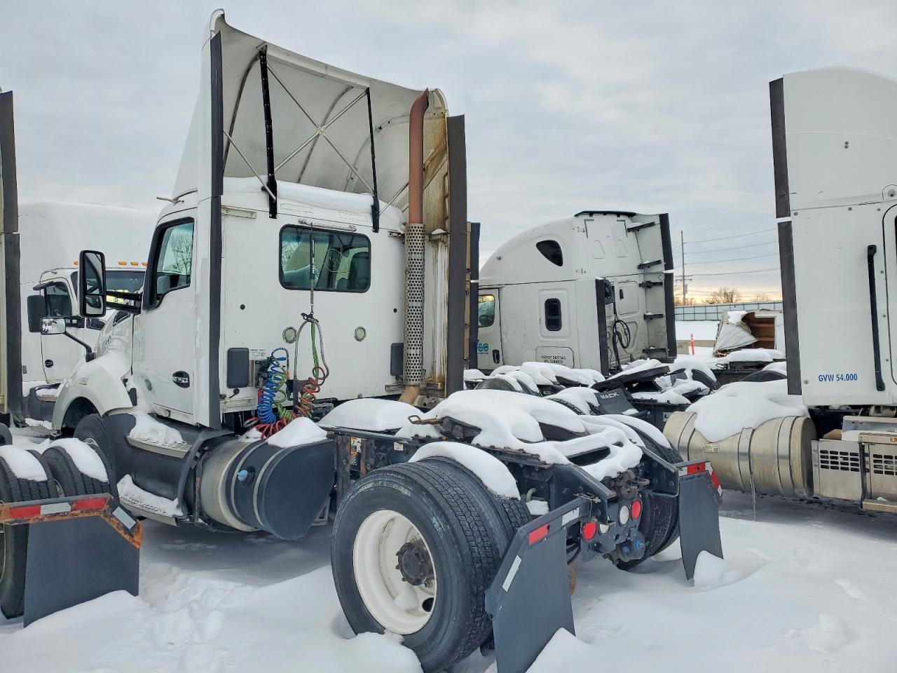 2016 Kenworth Construction T680