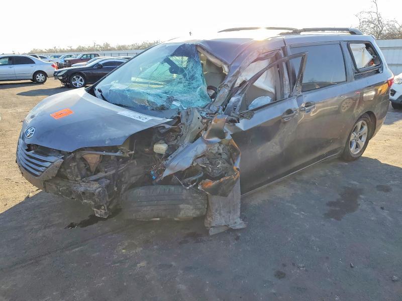 2016 Toyota Sienna le