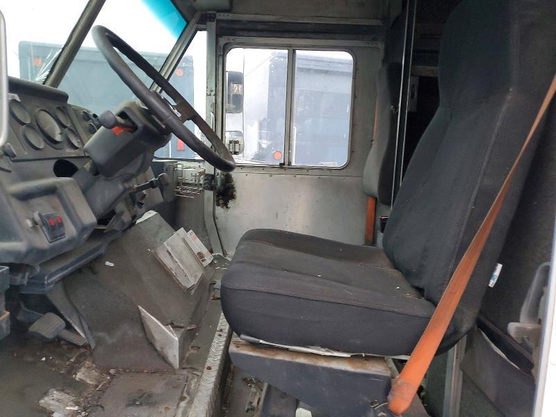1999 Freightliner Mt45 Delivery Truck