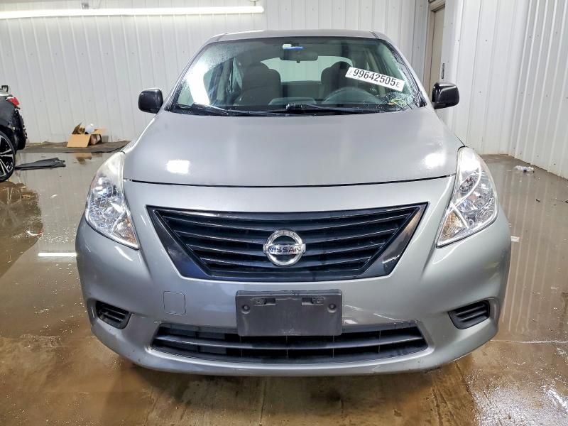 2014 Nissan Versa s