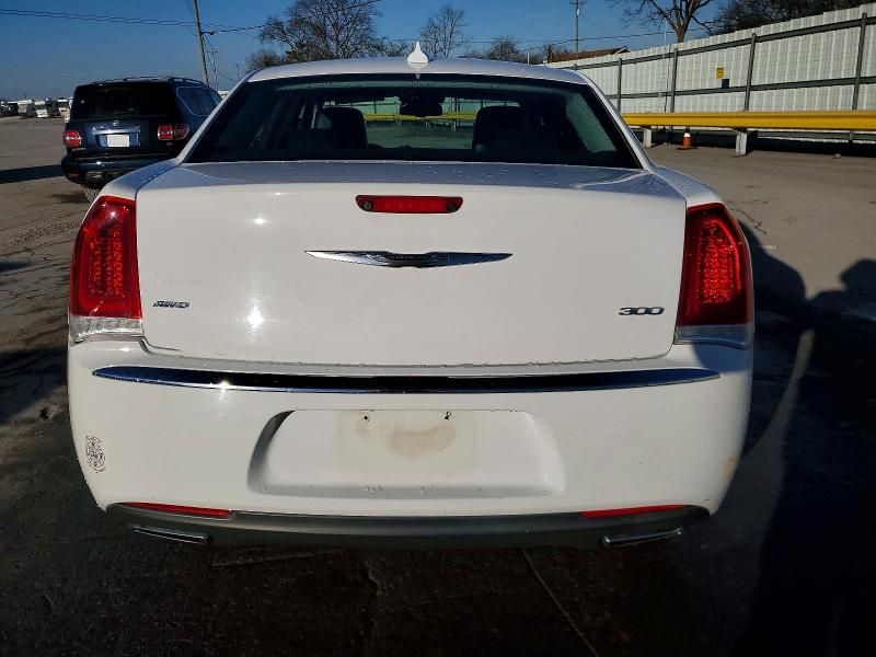 2016 Chrysler 300 Limited