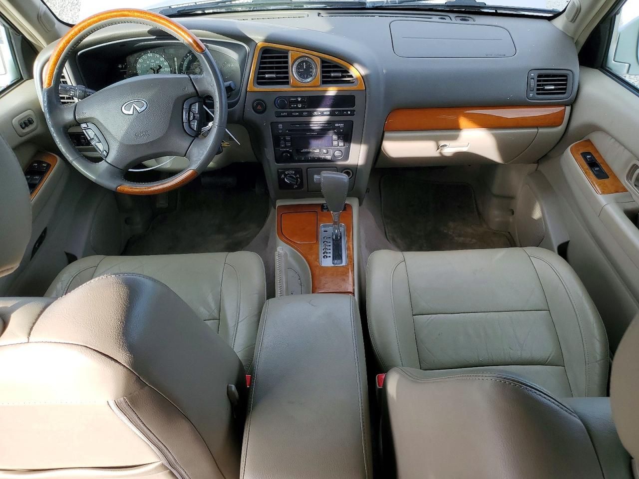 2003 Infiniti QX4