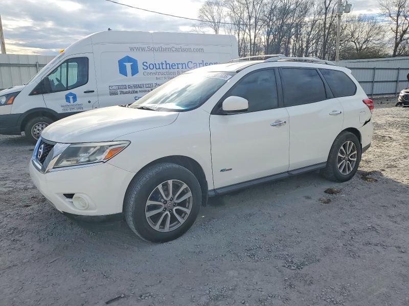 2014 Niss Pathfinder sv Hybrid