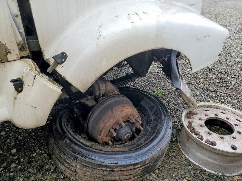 1990 International 9000 9400-Car Hauler Truck