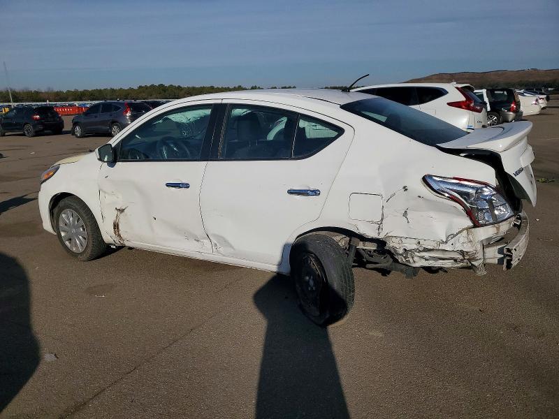2016 Nissan Versa 1.6 sv