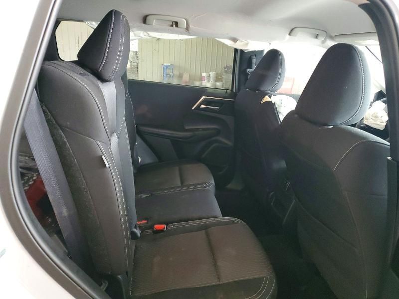 2024 Mitsubishi Outlander es