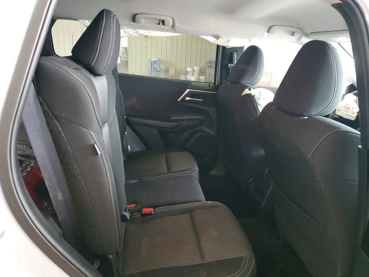 2024 Mitsubishi Outlander es