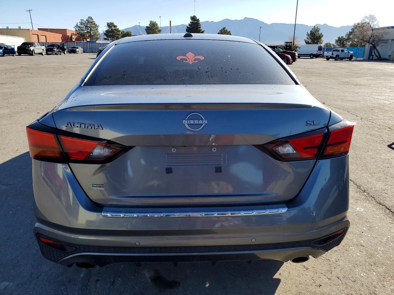 2023 Niss Altima 2.5 sl