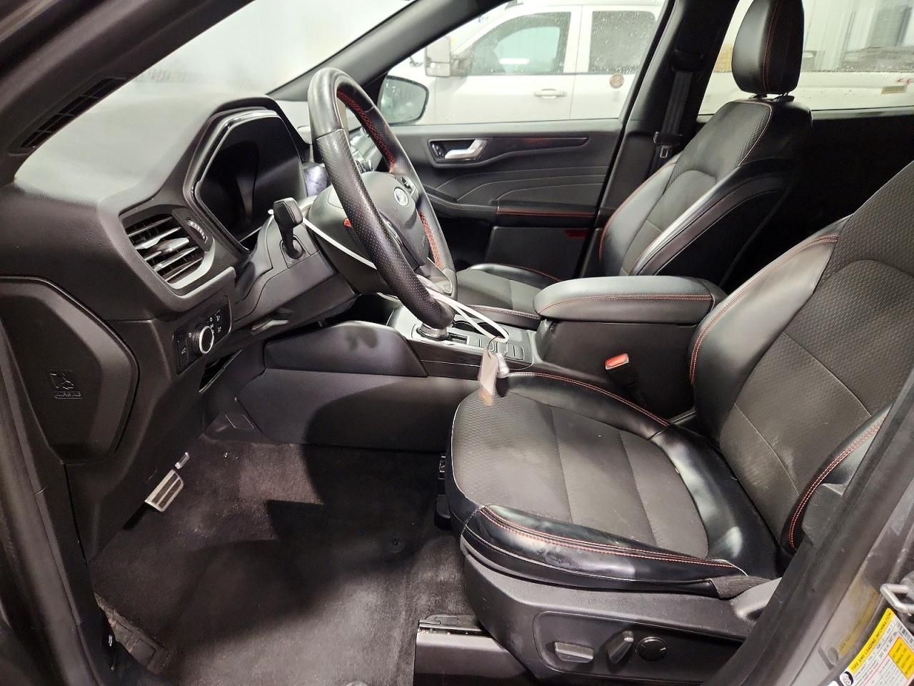 2024 Ford Escape st Line