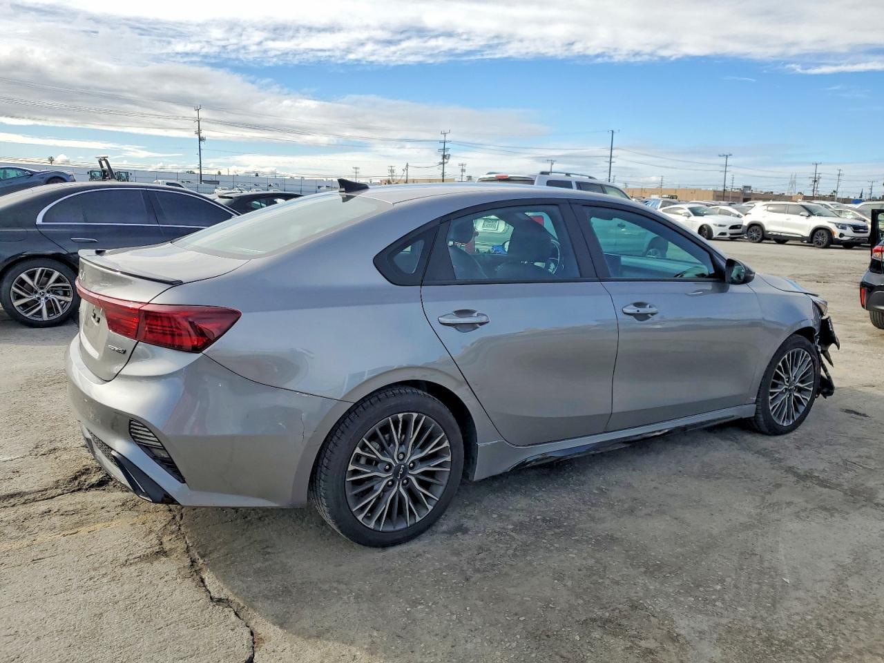 2023 KIA Forte gt Line