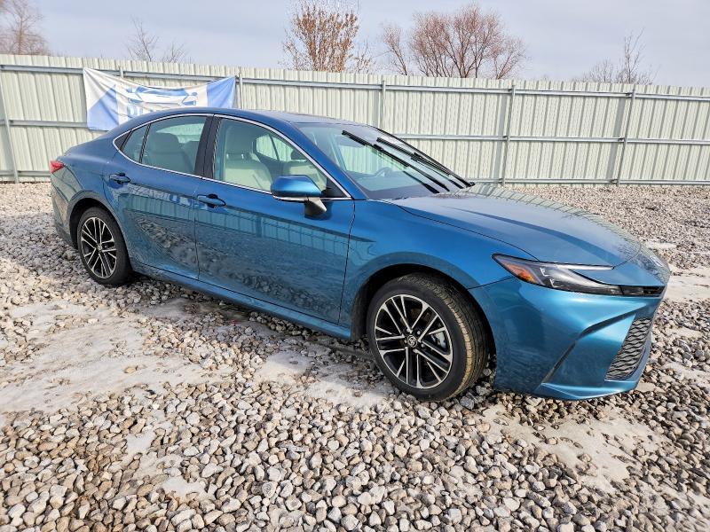 2025 Toyota Camry xle