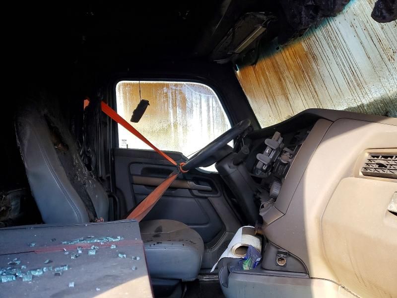 2021 Kenworth T680 Semi Truck