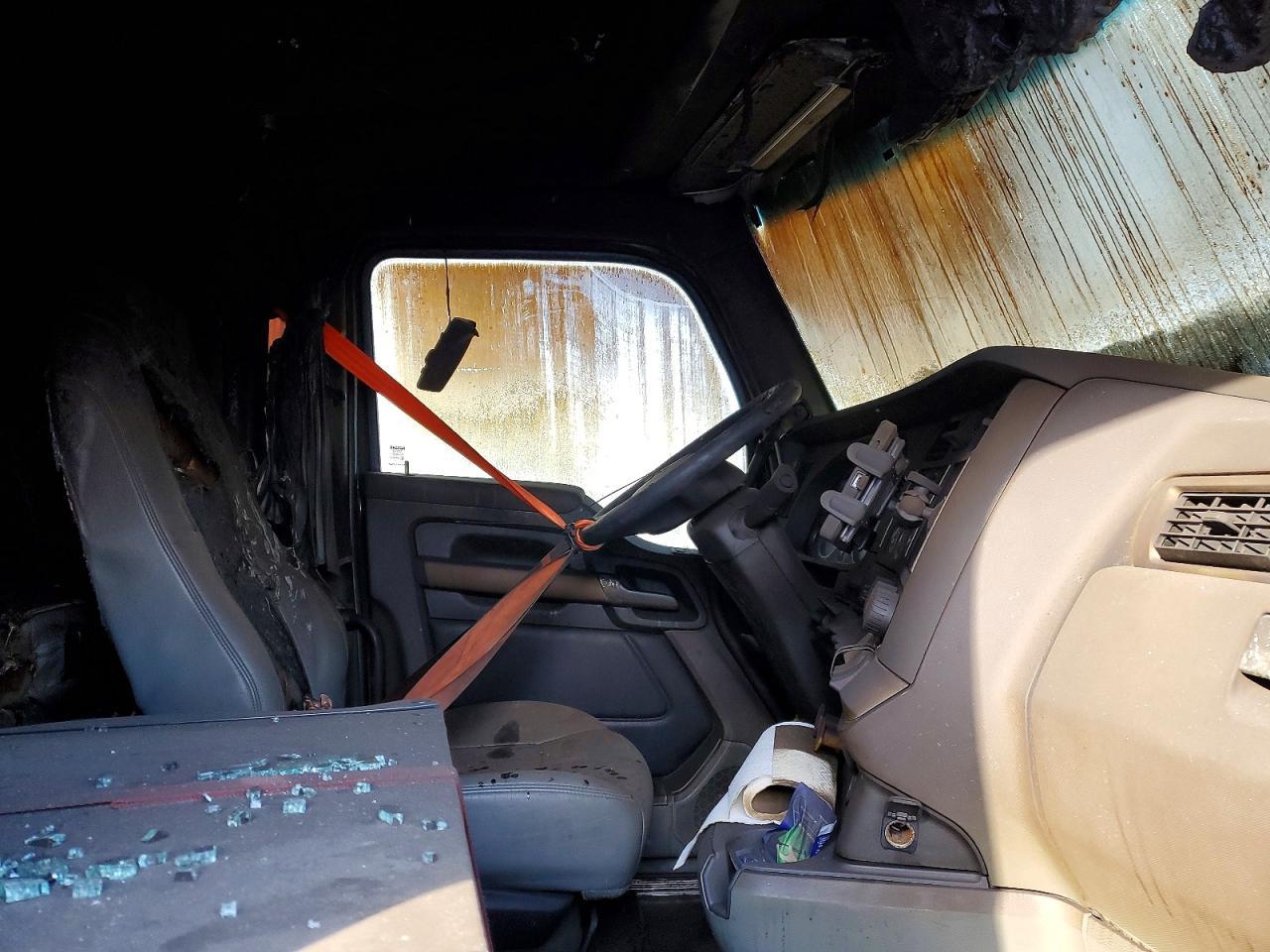 2021 Kenworth T680 Semi Truck