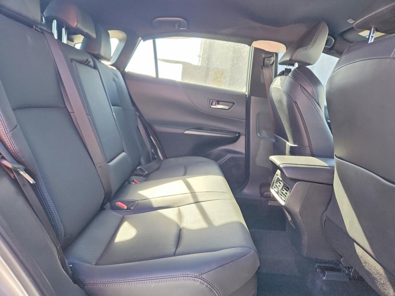 2024 Toyota Venza le