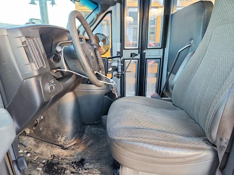 2010 Chev 2010 Thomas Minotour G3500 School bus