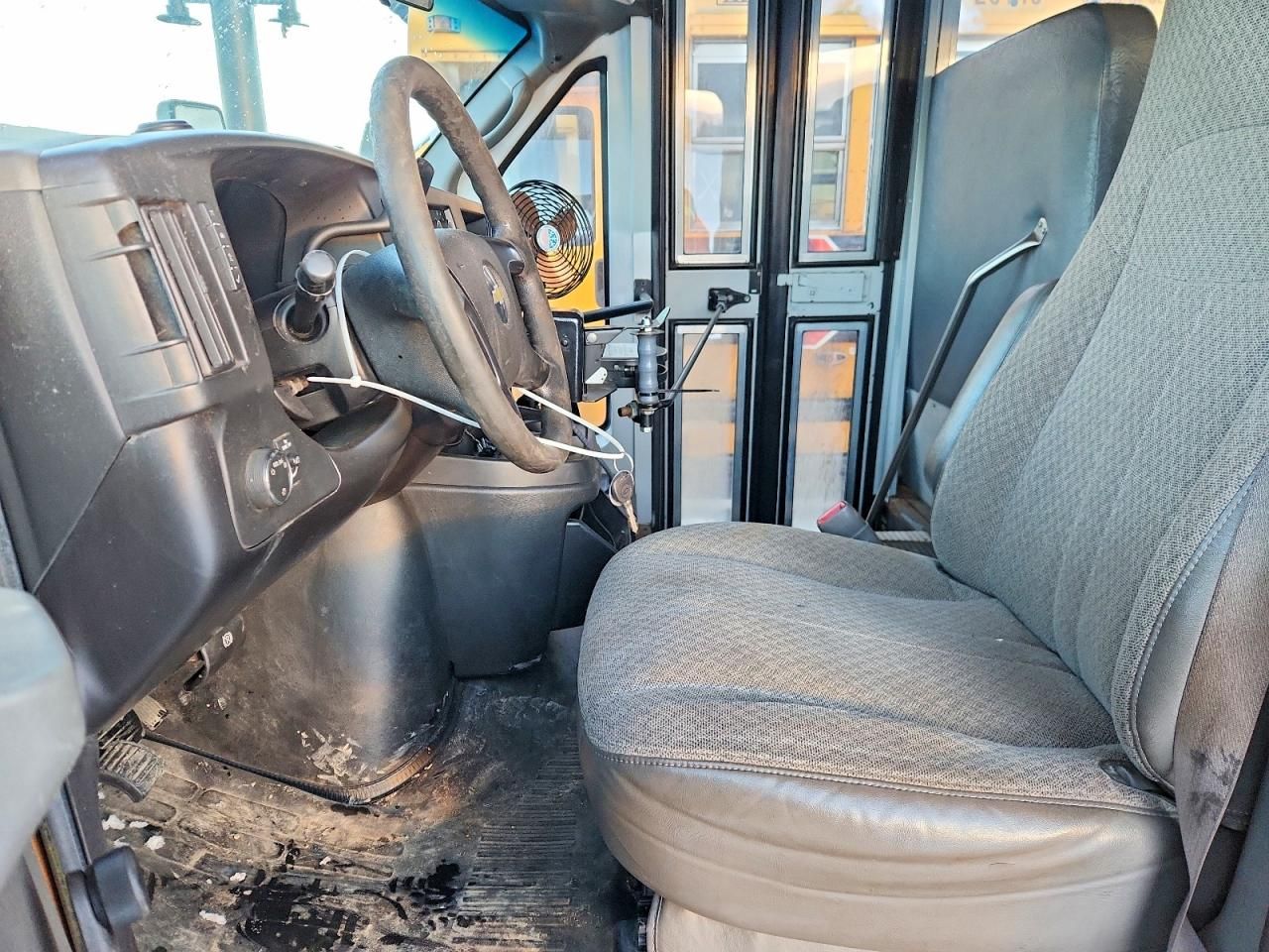 2010 Chev 2010 Thomas Minotour G3500 School Bus