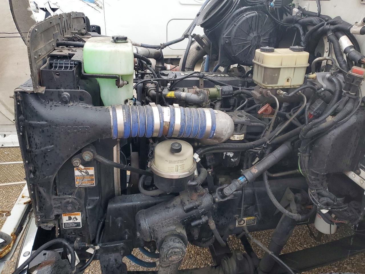 2016 Peterbilt 337 BOX Truck