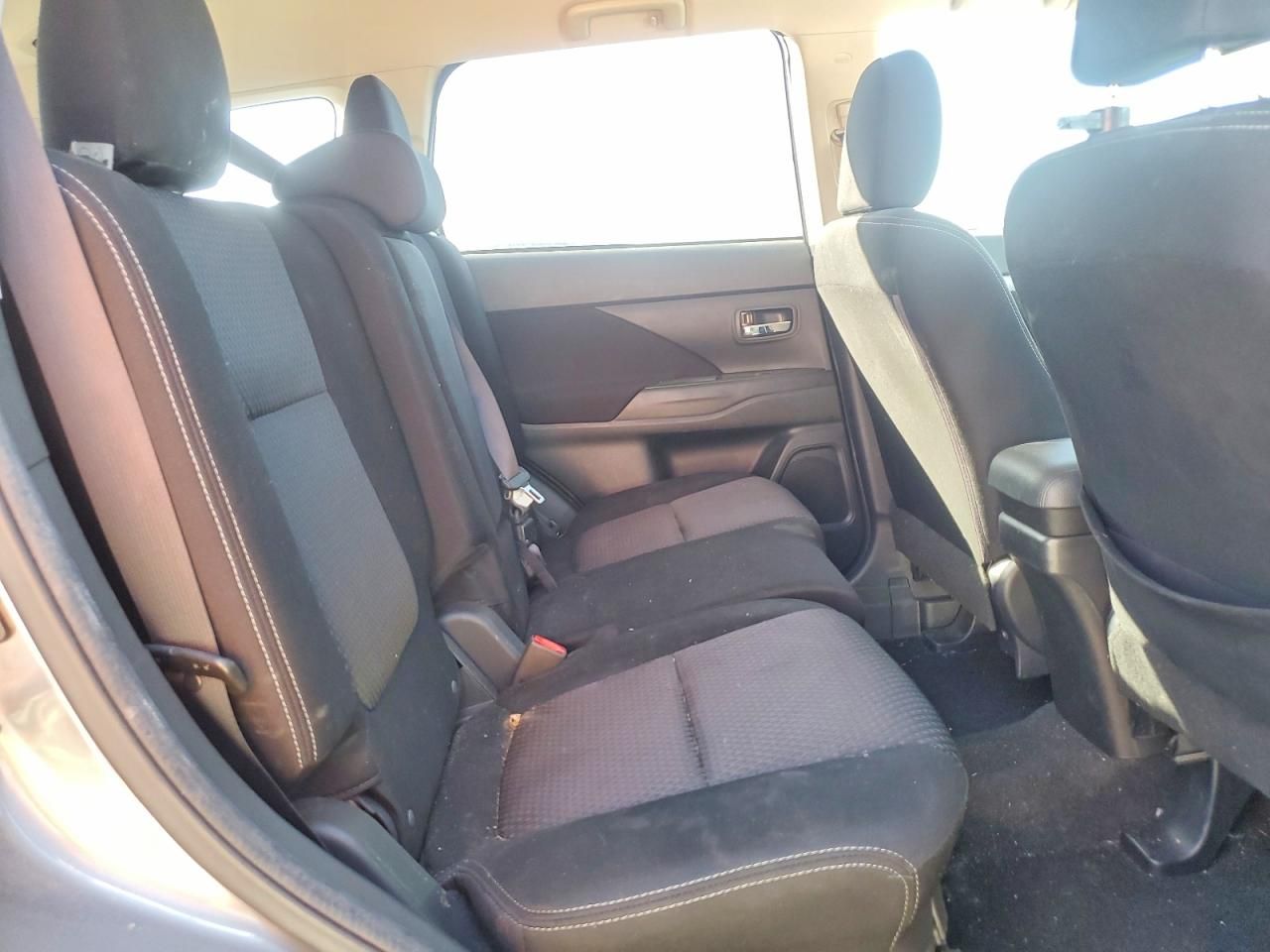 2017 Mitsubishi Outlander es