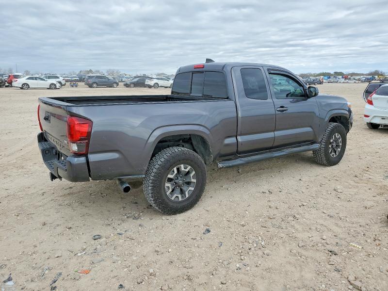 2022 Toyota Tacoma Access cab