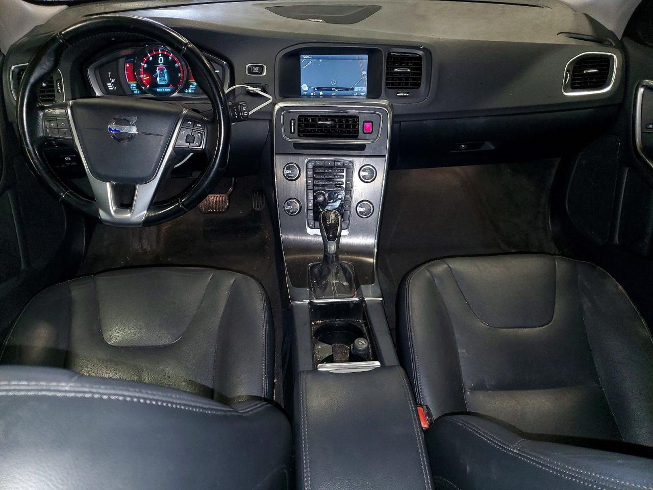 2015 Volvo V60 Platinum
