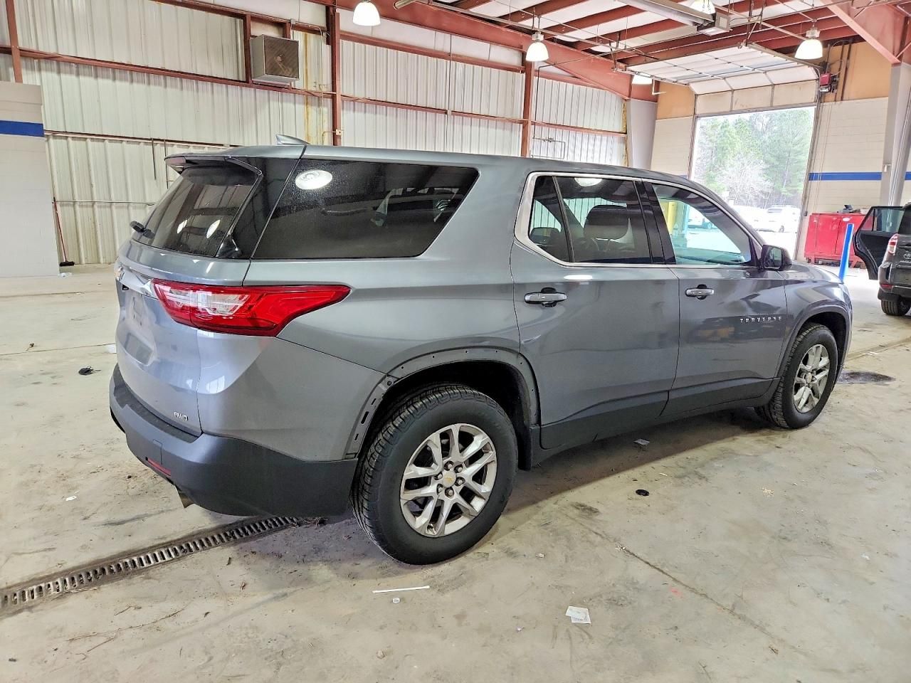 2018 Chevrolet Traverse ls