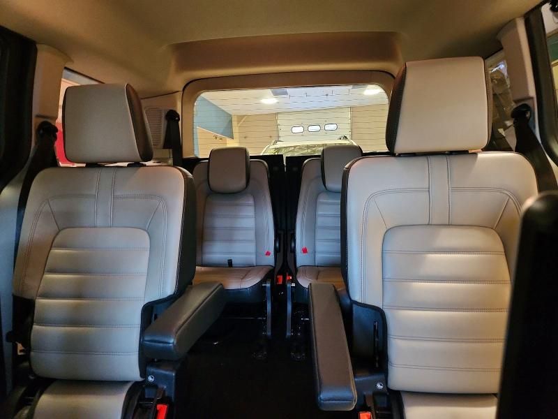 2022 Ford Transit Connect Titanium