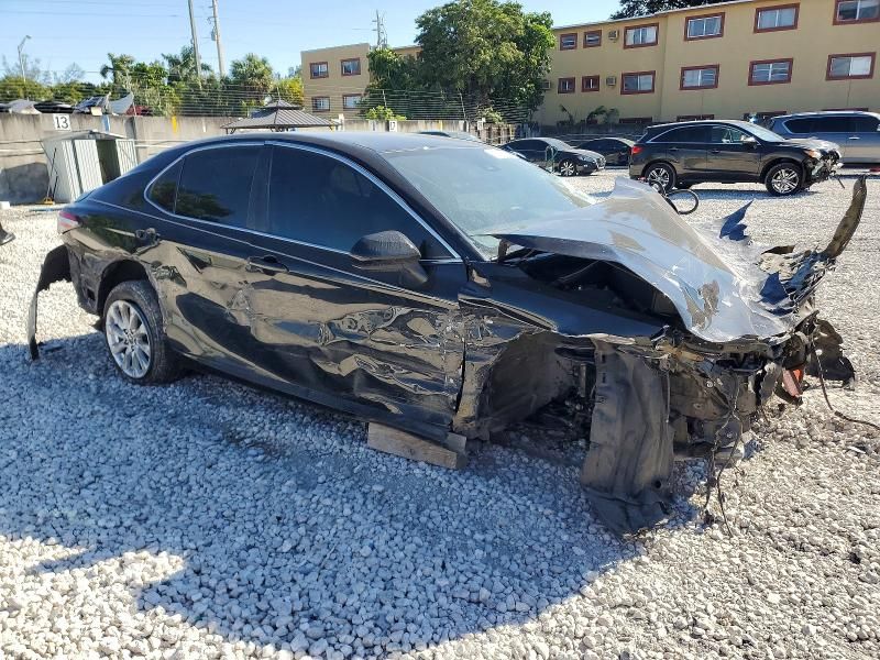 2020 Toyota Camry le