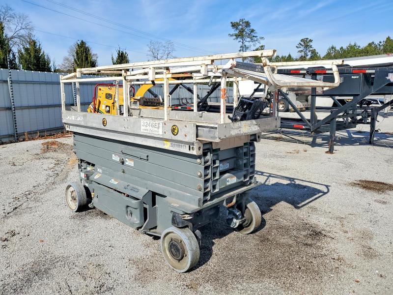 2014 JLG Scissor Lift
