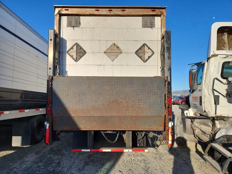 2013 International 4300 BOX Truck