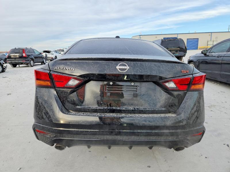 2023 Nissan Altima sr