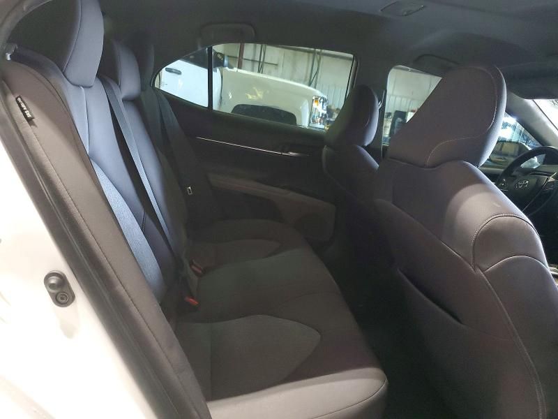 2021 Toyota Camry le